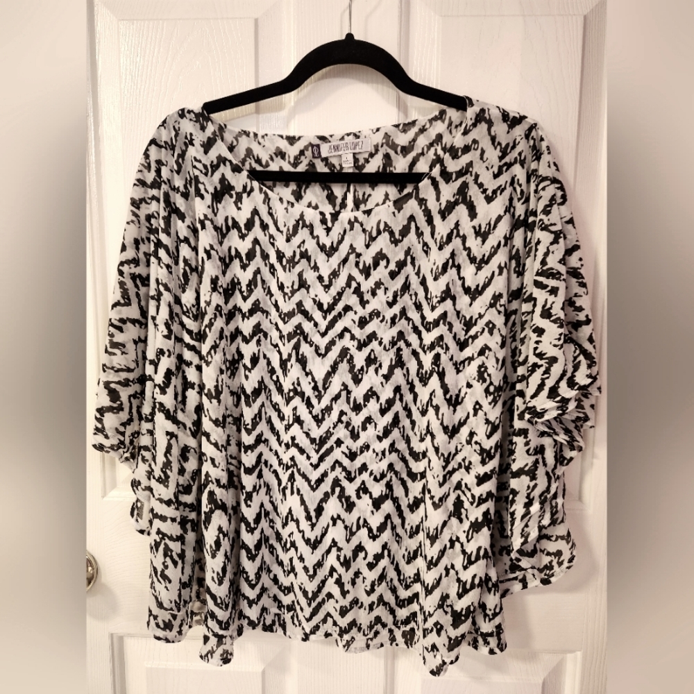Batwing flowy top